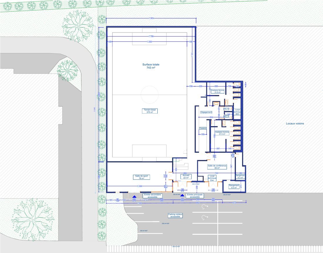 Plan d'aménagement d'un terrain de futsal avec vestiaires et salle de sport